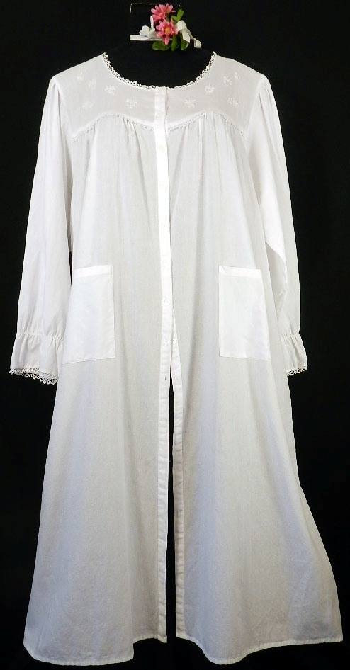 039 Button-Front Robe