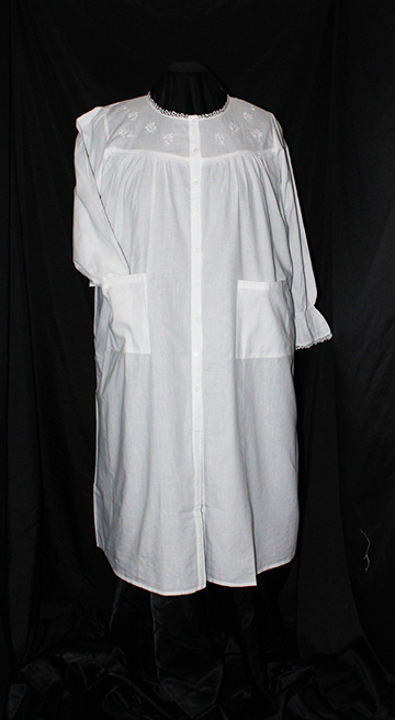 039 Button-Front Robe